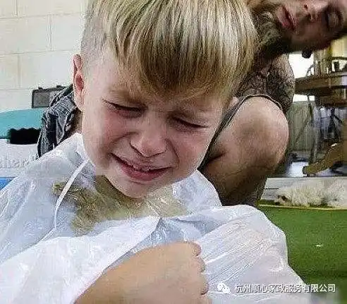  宝宝第一次理发应该什么时候