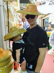  胡杏儿带儿子参加姐妹聚会被团宠,小家伙表情呆萌超可爱