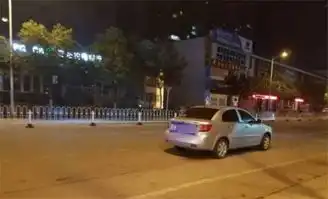  交警把违法行人做成大头表情包画风让人笑喷