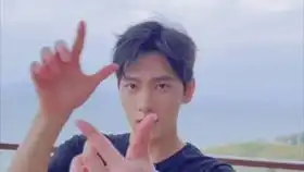  杨洋被玩坏王鹤棣人工脱毛贴痛到表情失控,笑疯王彦霖