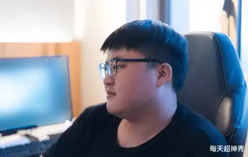  英雄联盟uzi大号正式解封,被封原因扎心了,粉丝却很欣慰