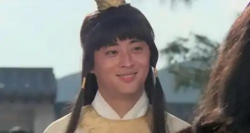 杨康别硬演,有人像街溜子,有人像采花贼,还有人像兵马俑