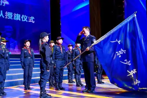  钟南山为文明出行点赞广东交警122全国交通安全日活动精彩返图