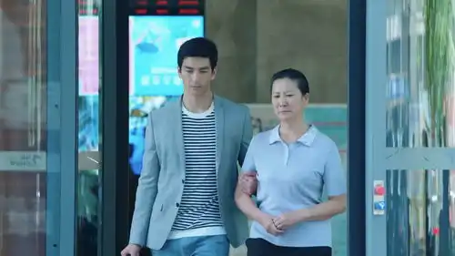  儿子和佣人一起离开家,女强人最后这个隐忍的表情绝了,演技真好