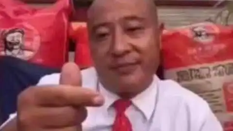 giao个微信表情包多嘴