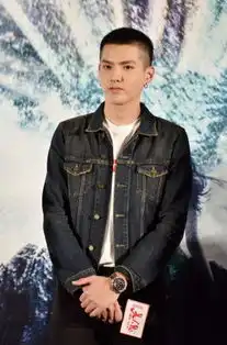 美人鱼广州宣传星爷赞吴亦凡努力有天分