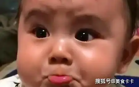  6个月宝宝断奶第一天,宝妈回家后,宝宝的表情融化了妈妈的心