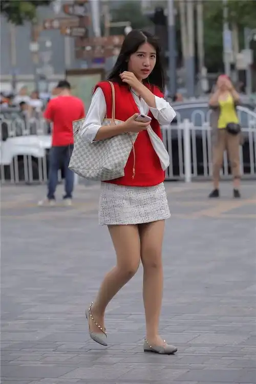 大长腿表情包美女平底鞋