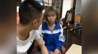  表情搞笑段子因上课睡觉,把家长叫来了高清在线观看百度视频表情