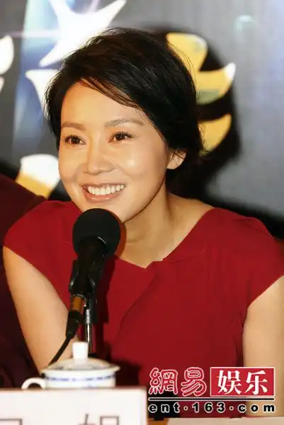  开心魔法领跑贺岁档吴尊闫妮心态很年轻