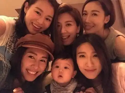 姐妹聚会表情包胡杏儿