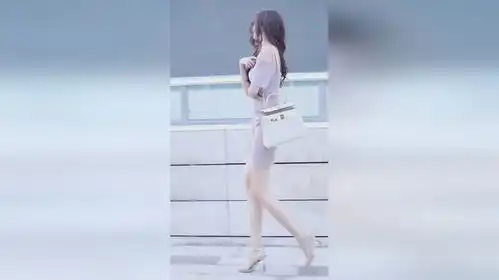  一对身材好到爆的大长腿靓女们,真的是性感到爆