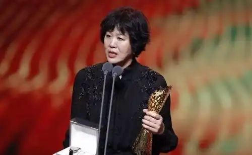  中国女排03输球,质疑郎平教练执教能力球迷两点告诉你不可以