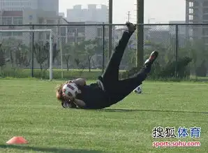  西北狼收假遇人荒科萨表情凝重球员轻松