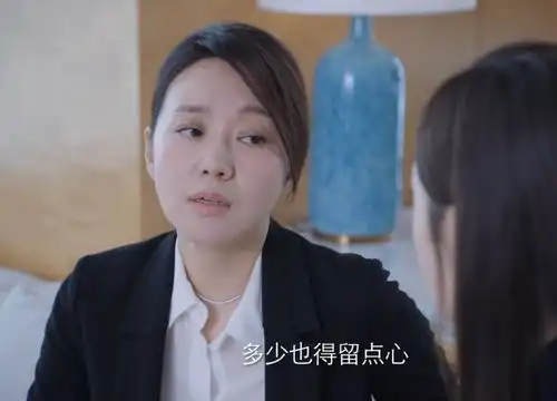  电视剧突围闫妮饰演的两面人石红杏,见风使舵本事高
